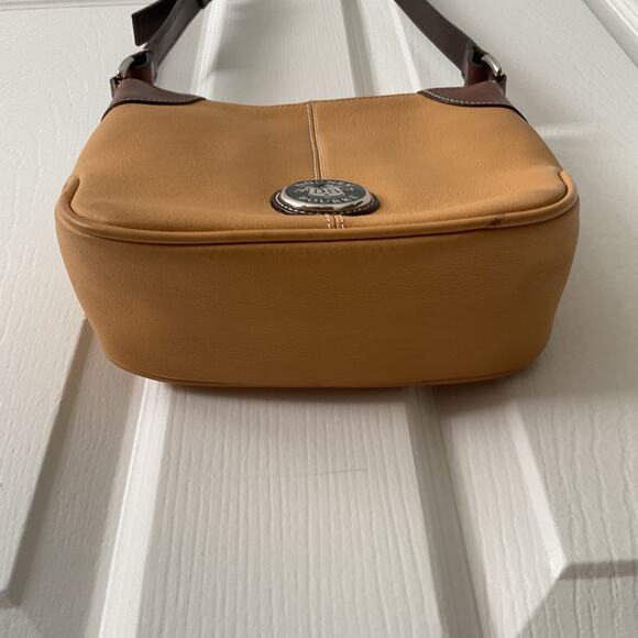 Vintage Dooney And Bourke All Weather Leather Crossbody Mustard Adjustable - Picture 4 of 6